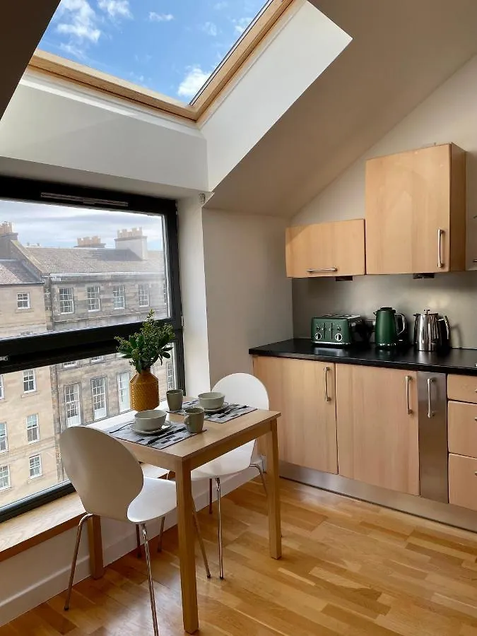 Edinburgh Penthouse 101 Apartment