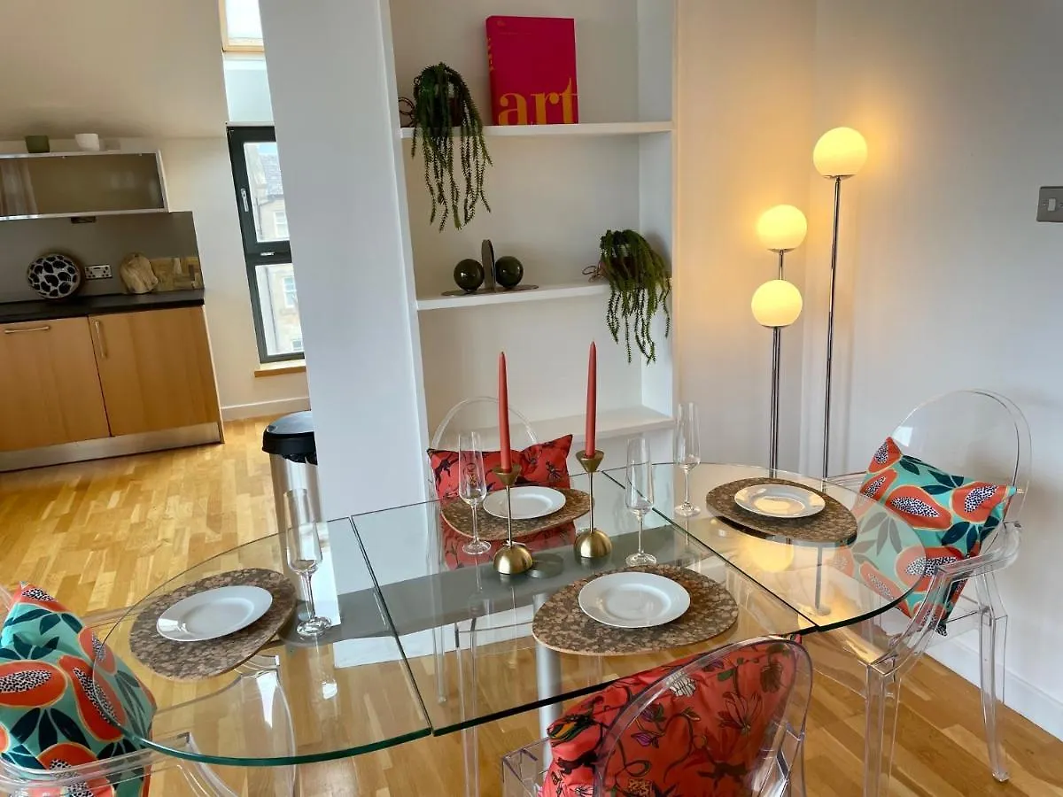 Edinburgh Penthouse 101 Apartment