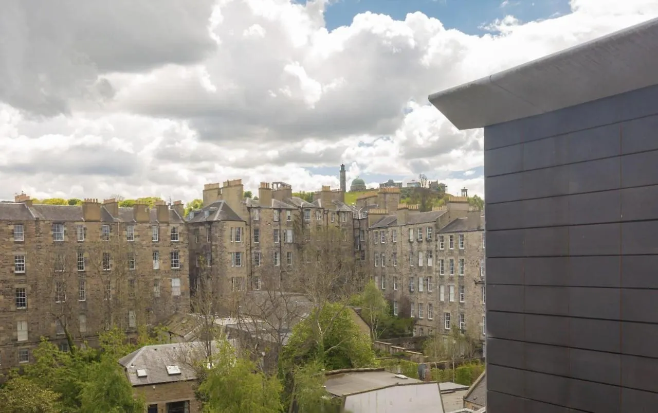 Edinburgh Penthouse 101 Apartment