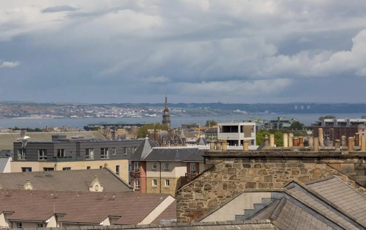 דירות Edinburgh Penthouse 101