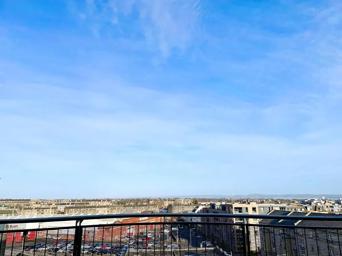 דירות Edinburgh Penthouse 101