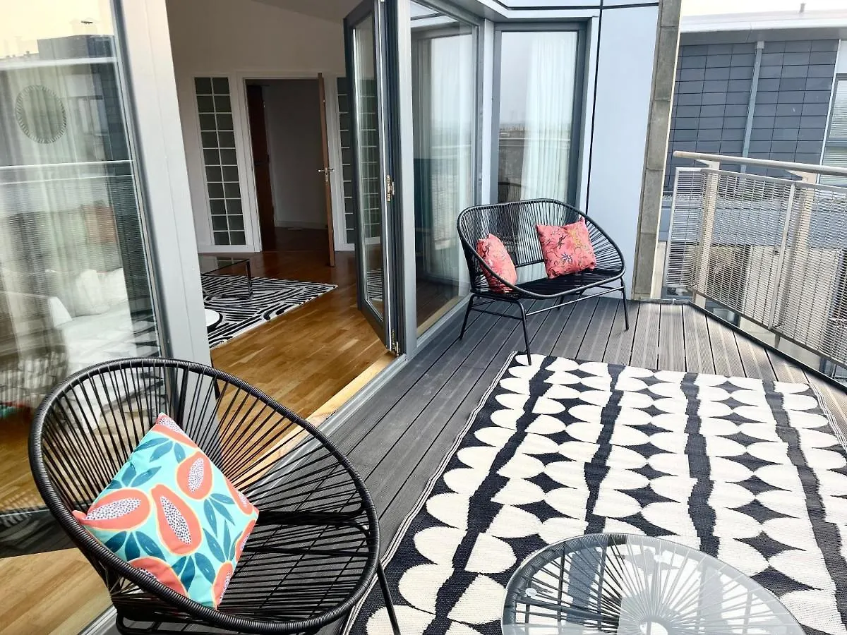 דירות Edinburgh Penthouse 101
